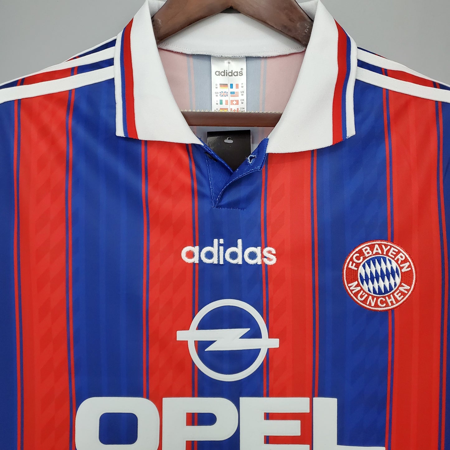 FC Bayern Munich 1995 - 97 Home Jersey