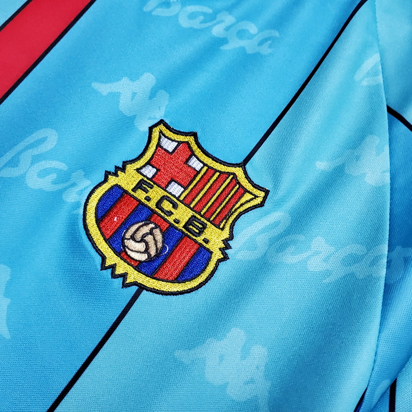 Retro Football Classics FC Barcelona 96/97 Away Jersey