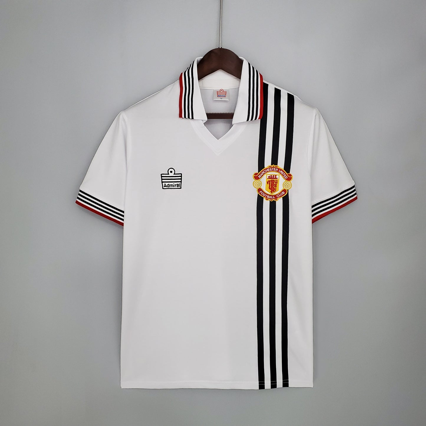 Manchester UNited  1975/76 Away short sleeved jersey