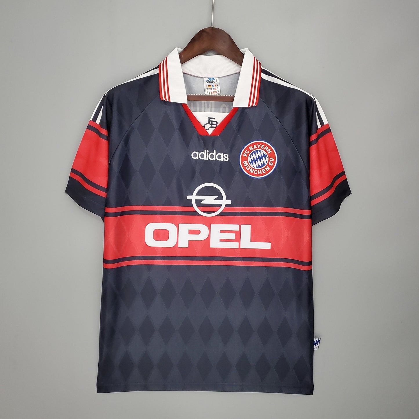 FC Bayern Munich 1997 - 99 Home Jersey