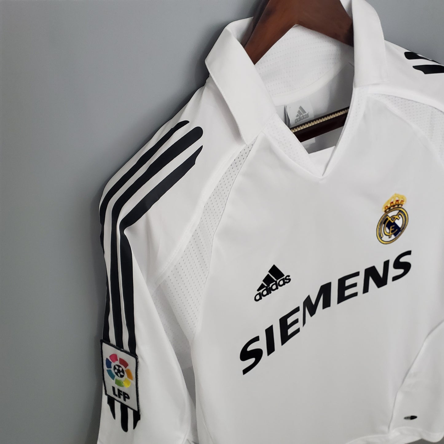 Real Madrid 05/06 Home Jersey