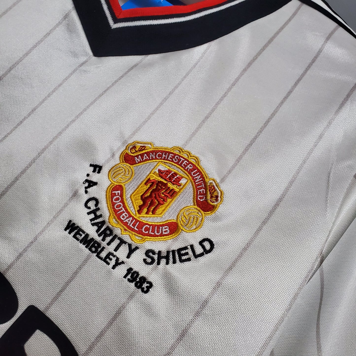 Camiseta de manga corta Manchester United 1983 Charity Shield