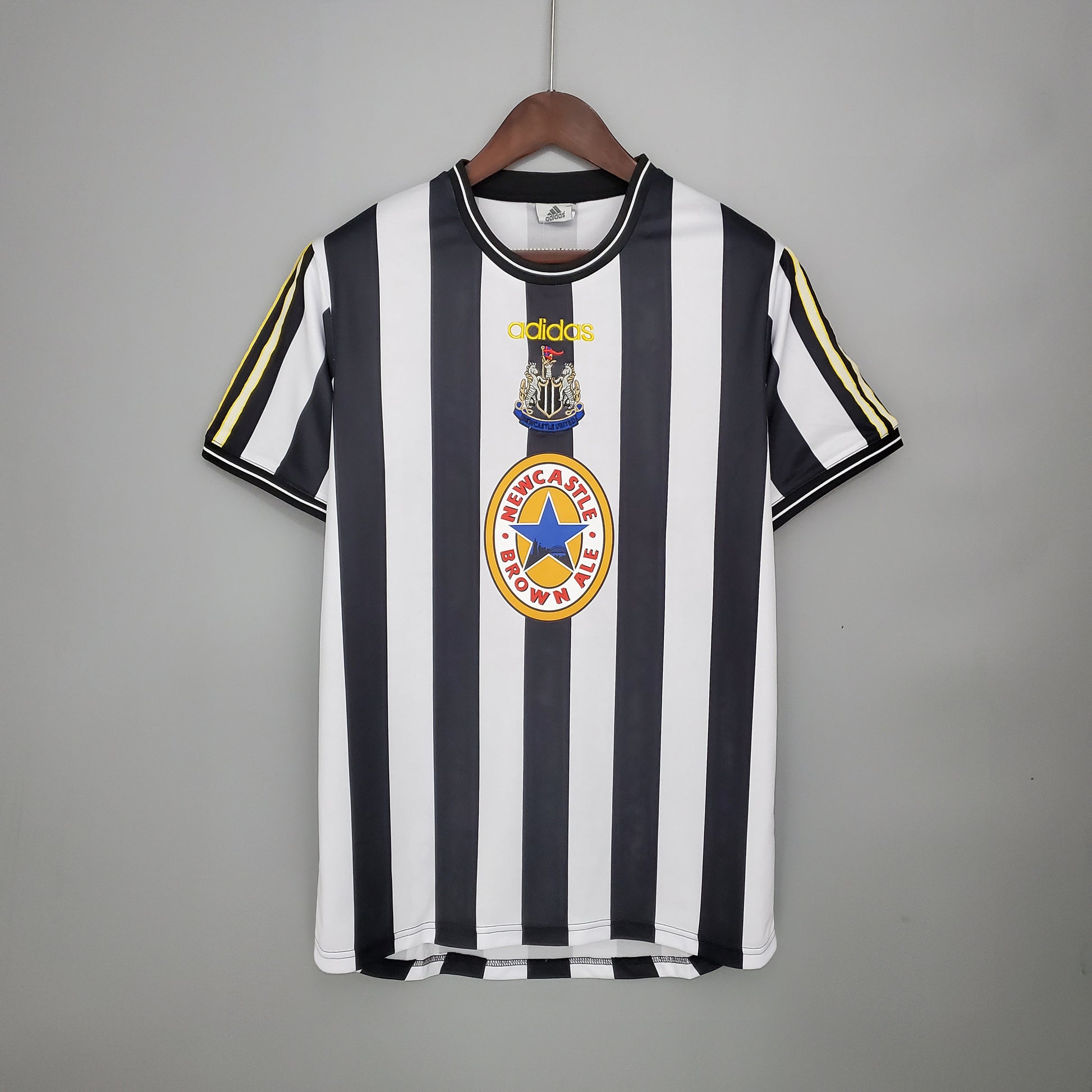 Retro Classic Newcastle United 1997 - 1999 Home Jersey