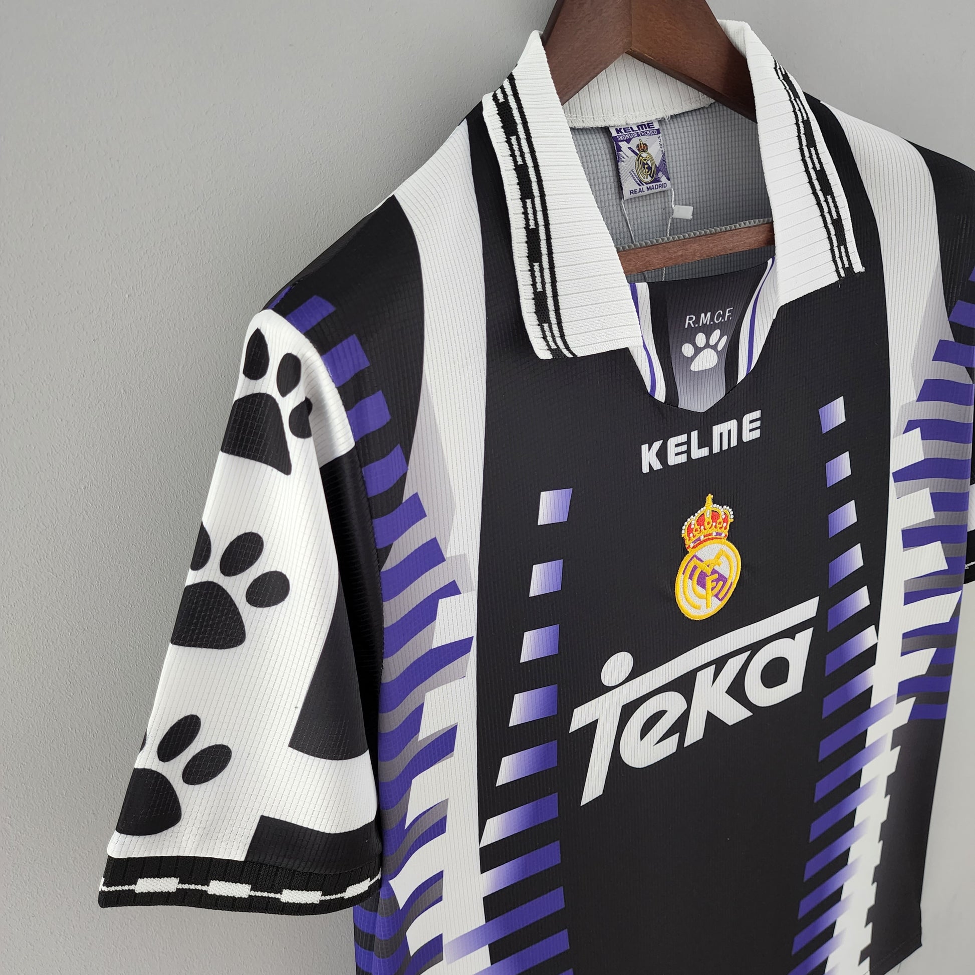 Retro Football Classics Real Madrid 97/98 Away Jersey&nbsp;